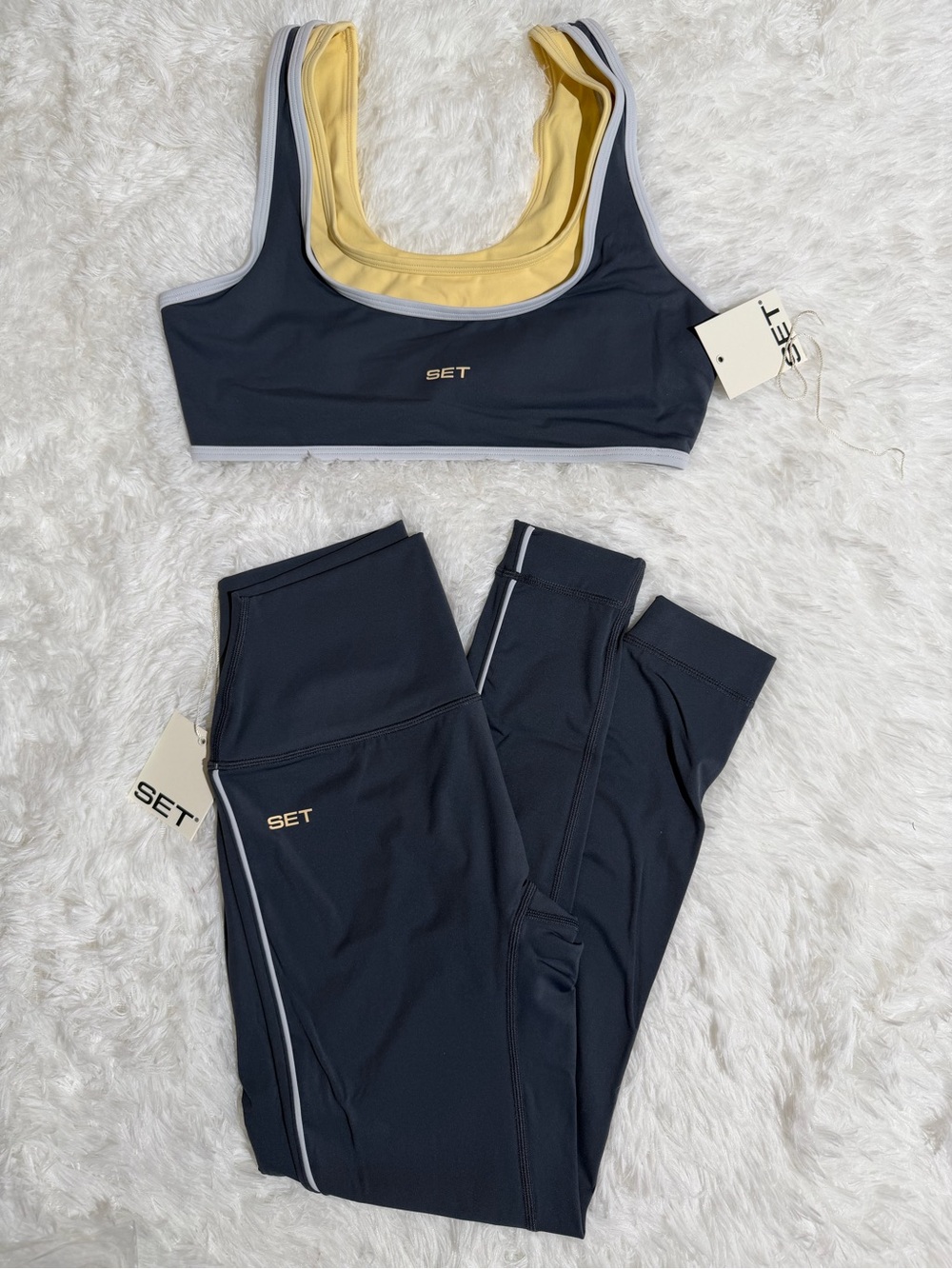 NWT Set Active Medium / Large Himalaya No Service Matching Set Sports Bra Leggin